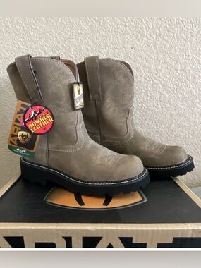 🎀 Ariat Fatbaby Lace-Up Boots in Brown Bomber NIB Women’s 7